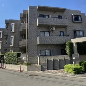 西向き1階住戸　専用庭付き　新規内装リフォーム　安心のアフターサービス保証付き　住宅ローン減税適合物件(外観)