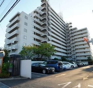 13階建て4階南西向き住戸　新規内装リフォーム済み　最寄り駅徒歩10分　住宅ローン減税適合物件(外観)