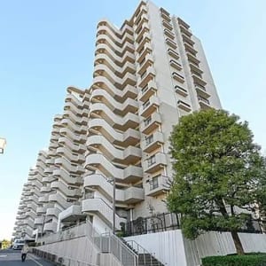 8階部分の南向き住戸のため眺望・陽当り良好　最寄り駅徒歩3分の好立地　新規内装リフォーム済み　安心のアフターサービス保証付き　住宅ローン減税適合物件(外観)