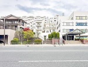 16階部分の南西向き住戸につき陽当り・眺望良好　最寄り駅徒歩4分の好立地　新規内装リフォーム　安心のアフターサービス保証付　住宅ローン減税適合物件(外観)