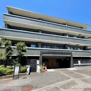 最上階の角部屋住戸のため陽当り・眺望良好　最寄り駅徒歩4分の好立地　新規内装リフォーム　安心のアフターサービス保証付　住宅ローン減税適合物件(外観)